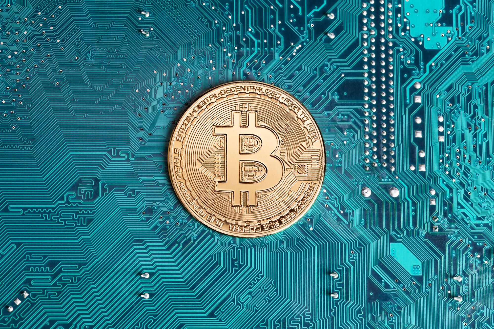 Crypto Chaos or Crypto Craze: Navigating the Bitcoin Bonanza Without Losing Your ‍Shirt