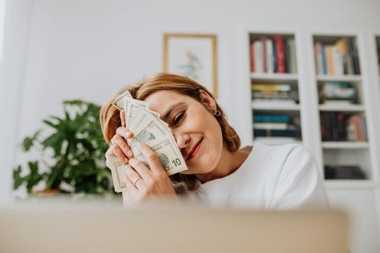 Your Money Mindset Sucks—Here’s How to Fix It