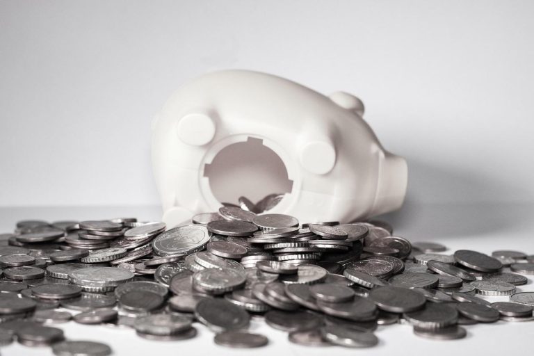 How to Actually Save Money When You’re Terrible at It